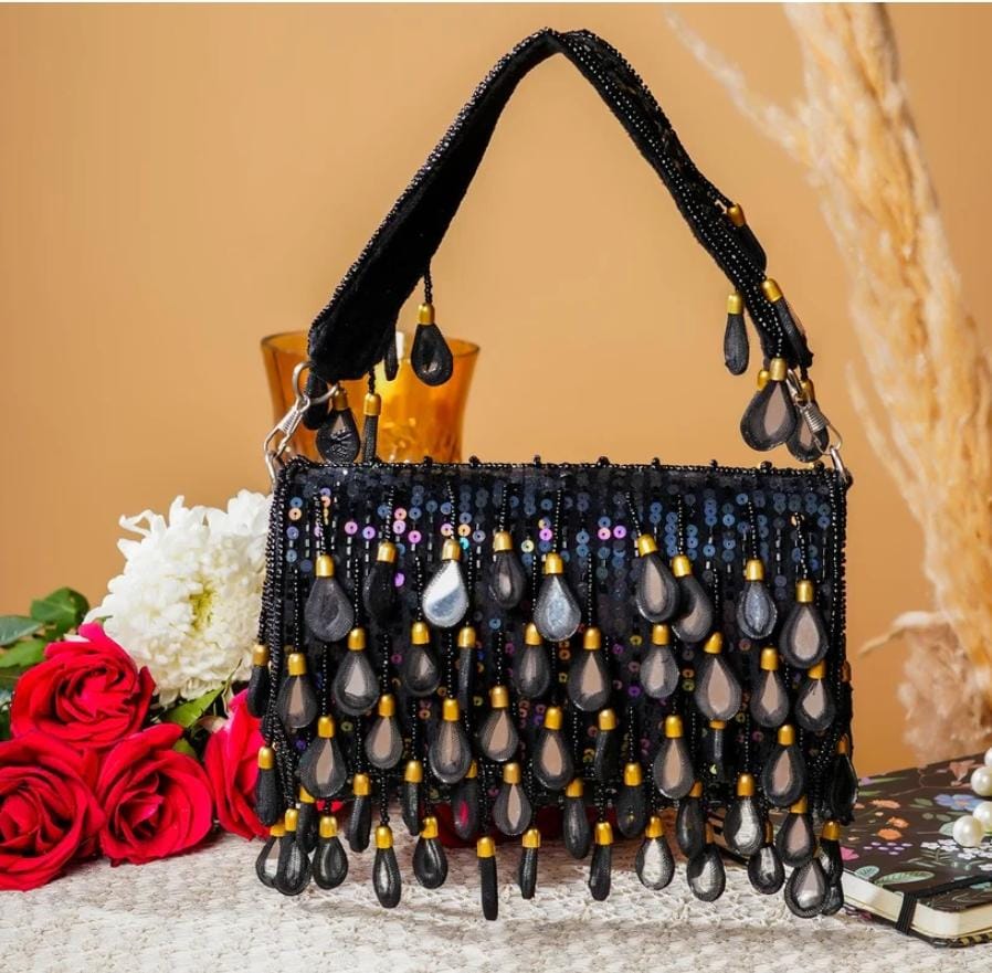 Mirror sequence Flap Clutch