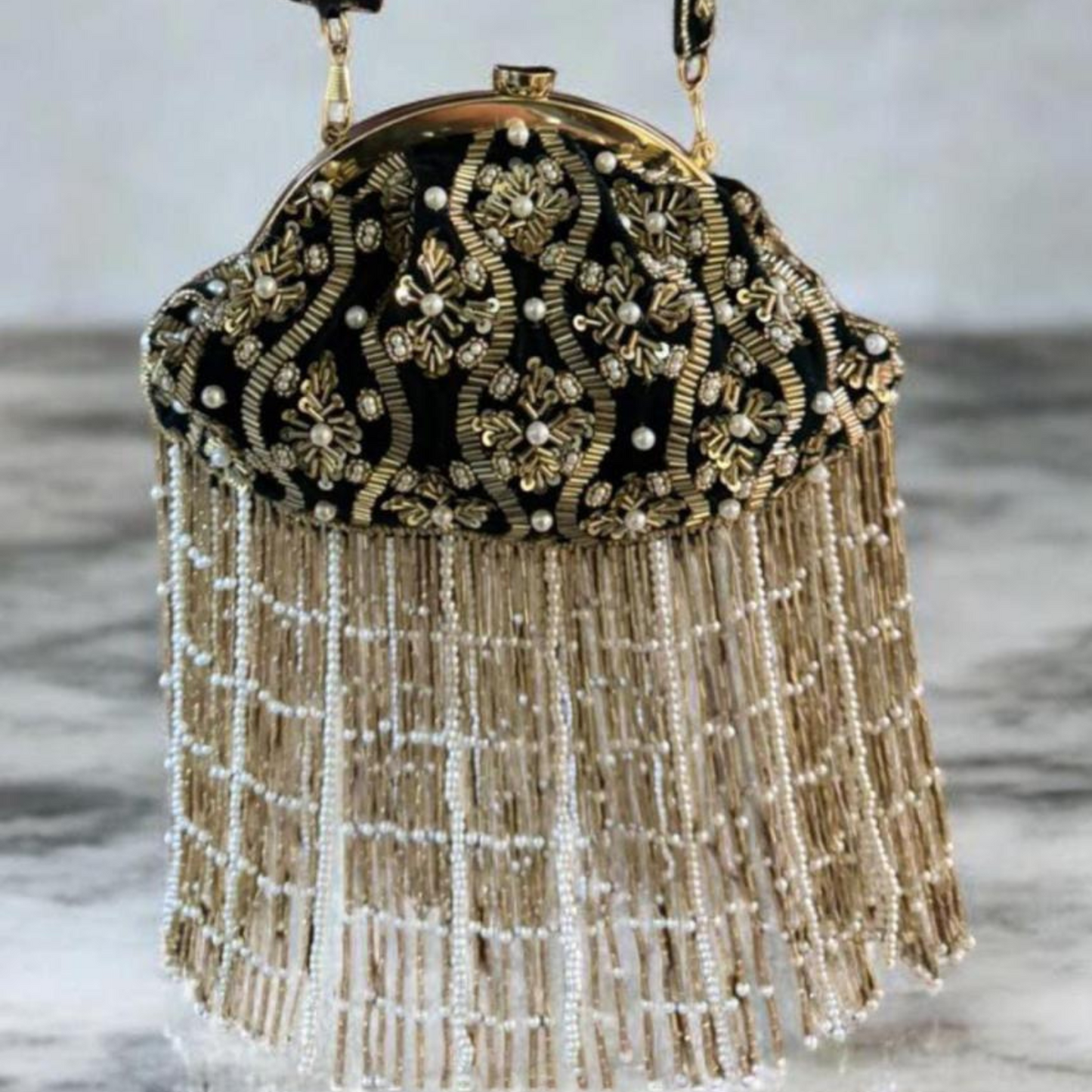 Zehra Tassel