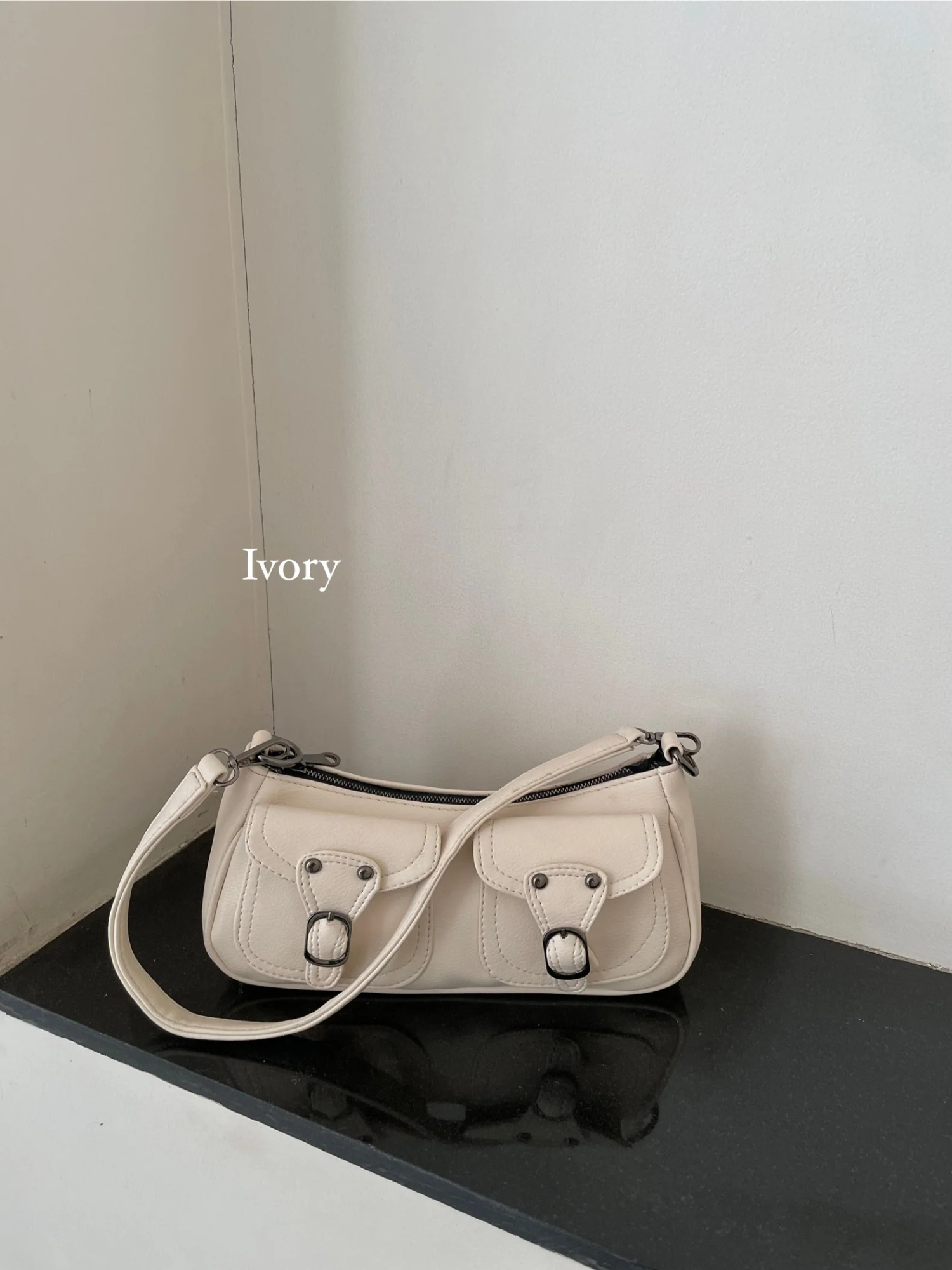 Buckle Charm Baguette