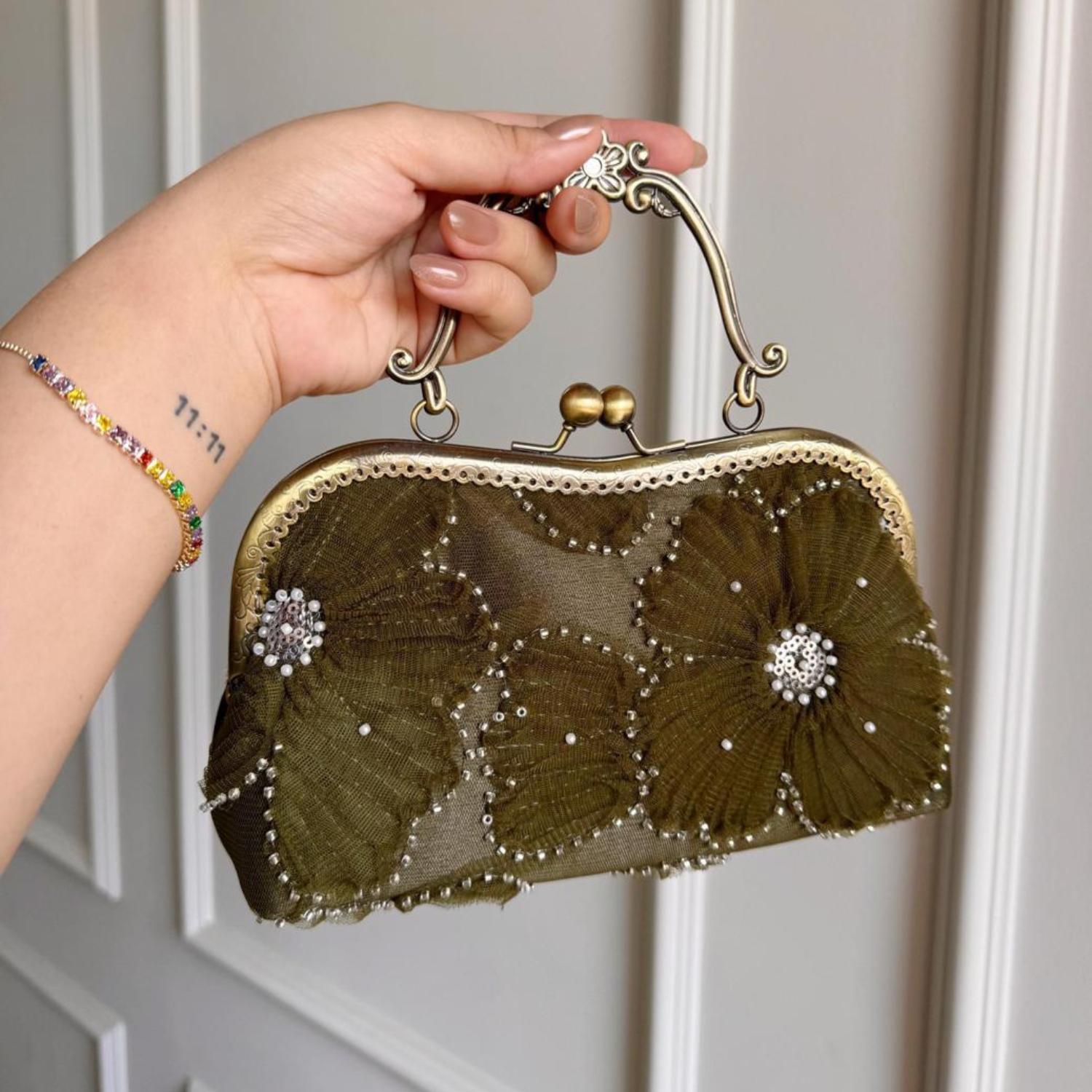 Vintage Floral Embellished Clutch