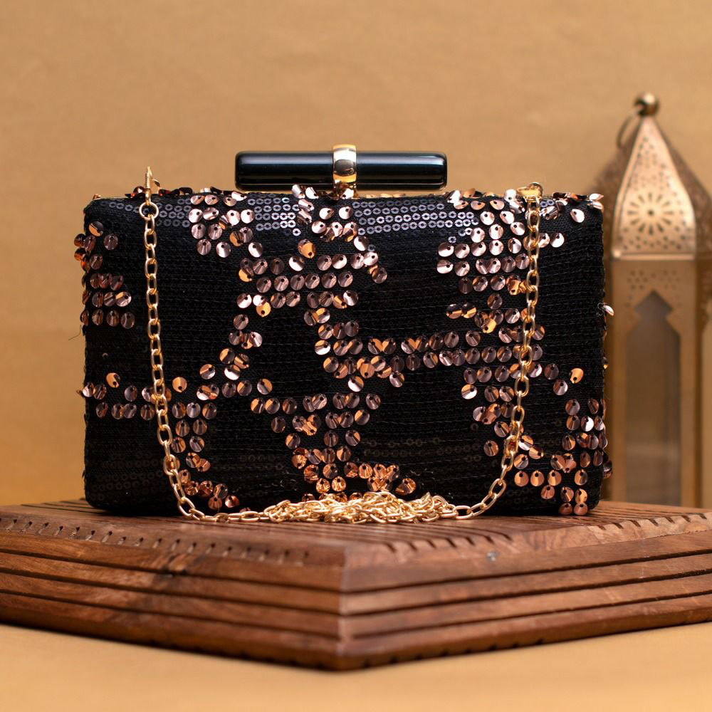 Black Embroidery Sequins Clutch