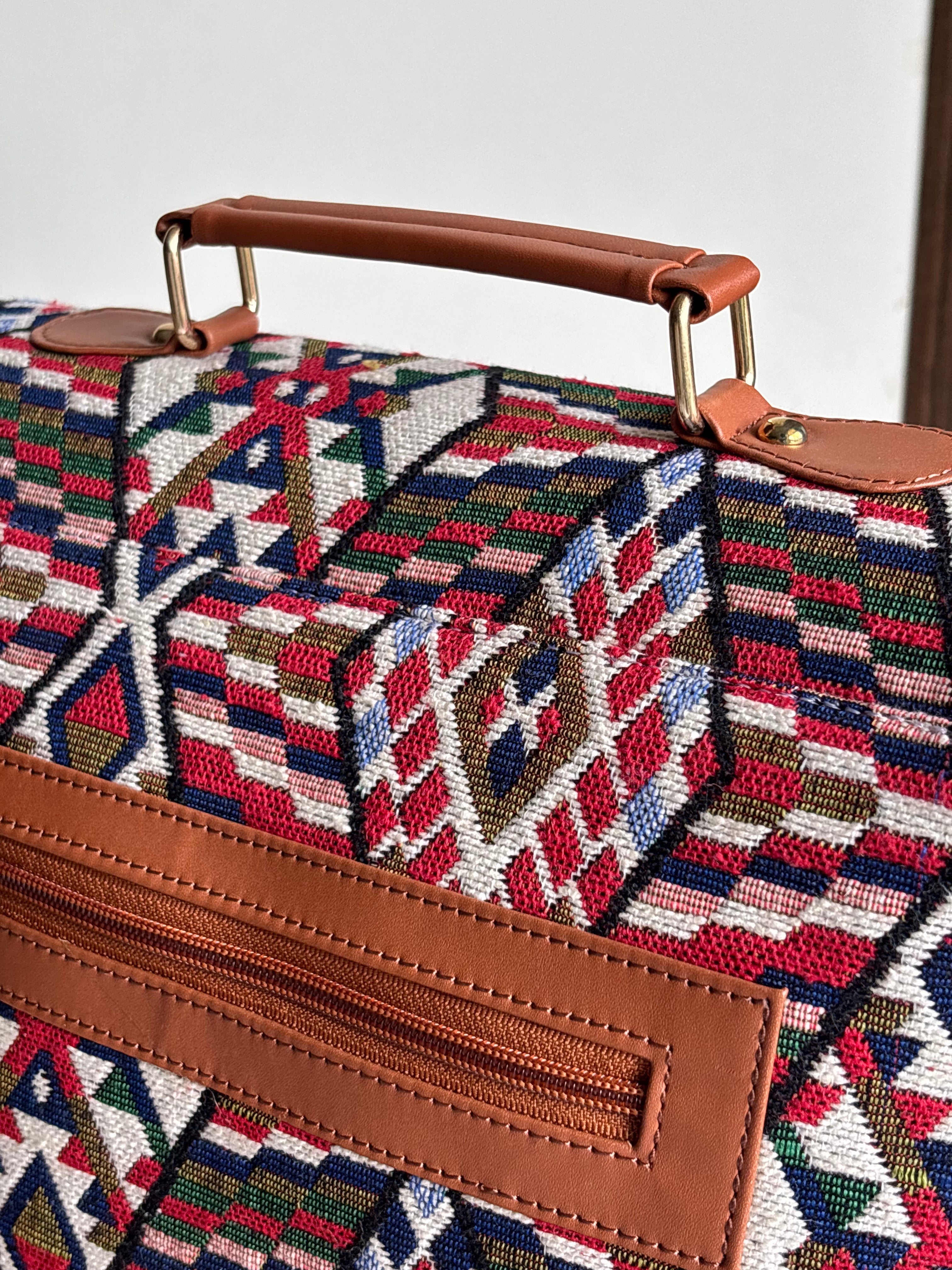 Double Magnet Duffle Bag