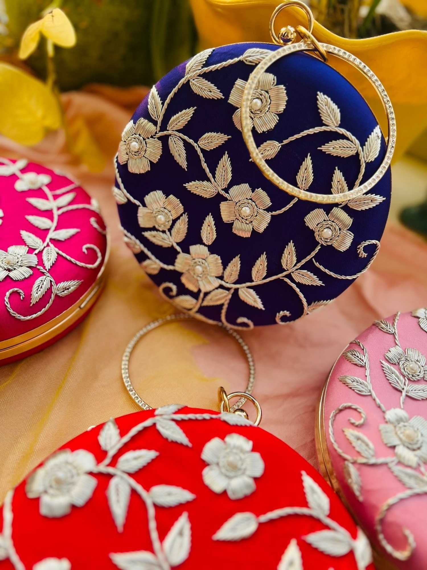 Zehra Floral Round Clutch