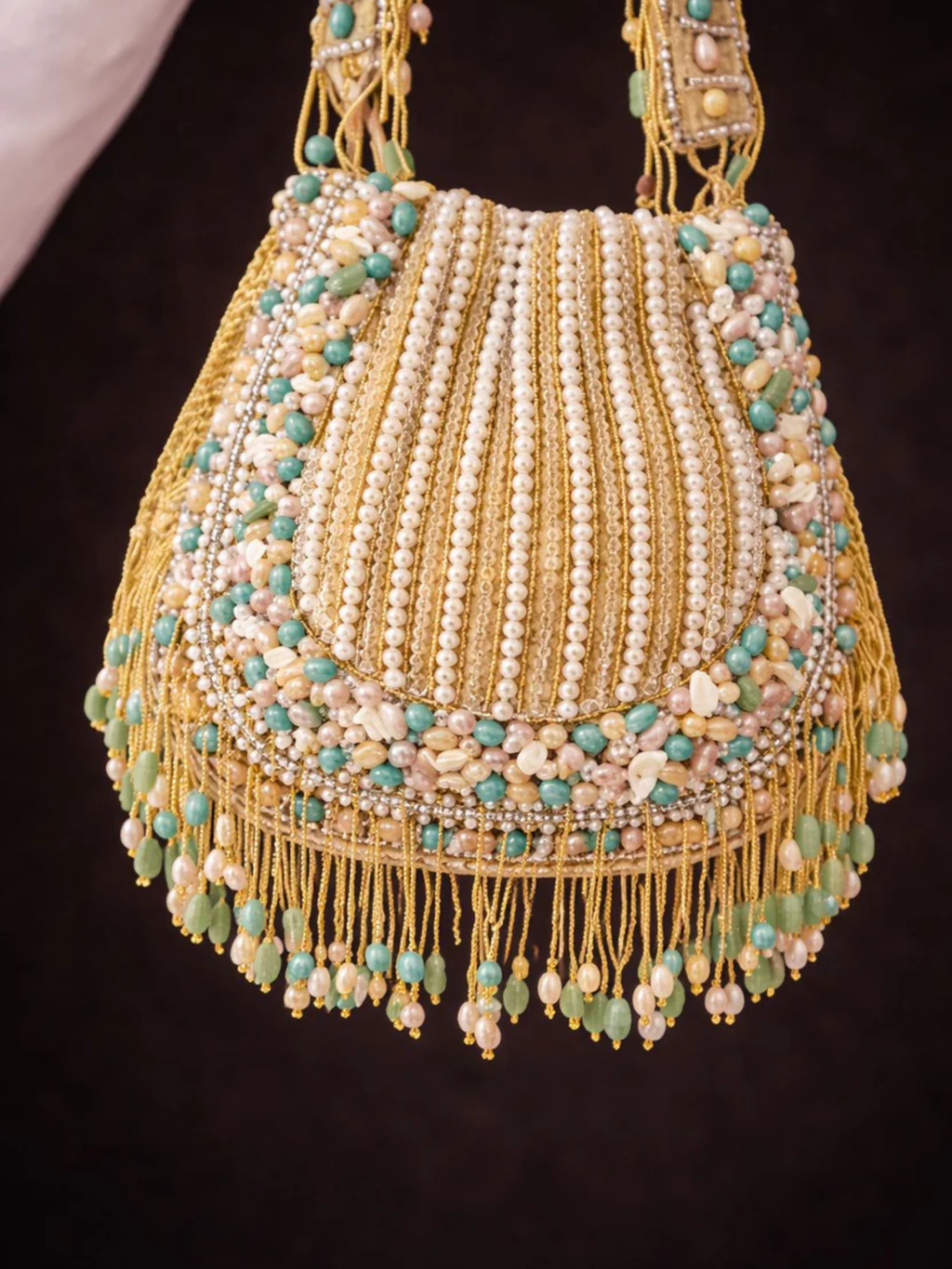 Pista Royale Pearl Potli
