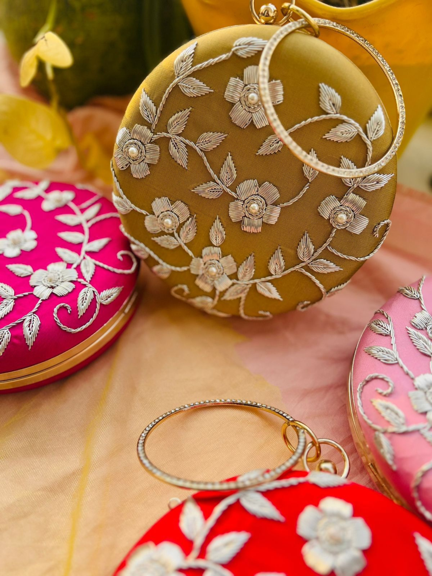 Zehra Floral Round Clutch