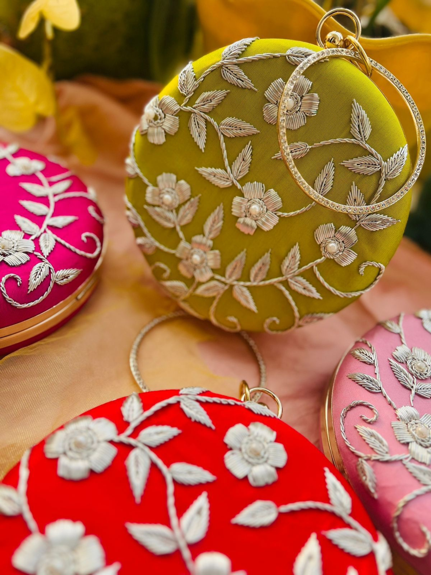 Zehra Floral Round Clutch