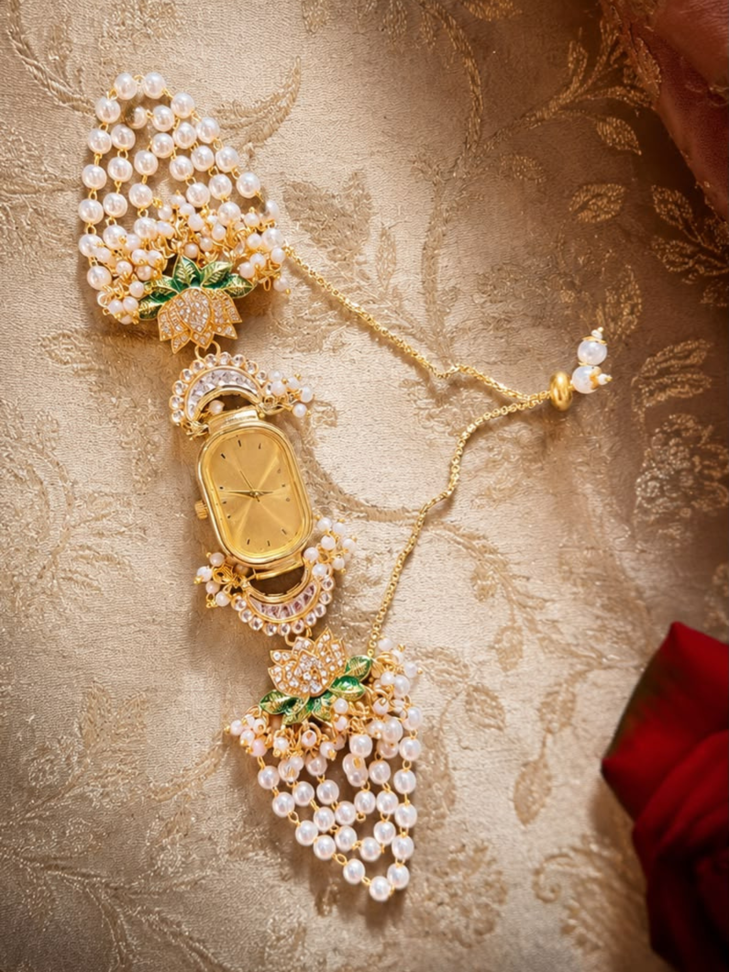 Emerald Lotus Pearl Jhaalar Watch