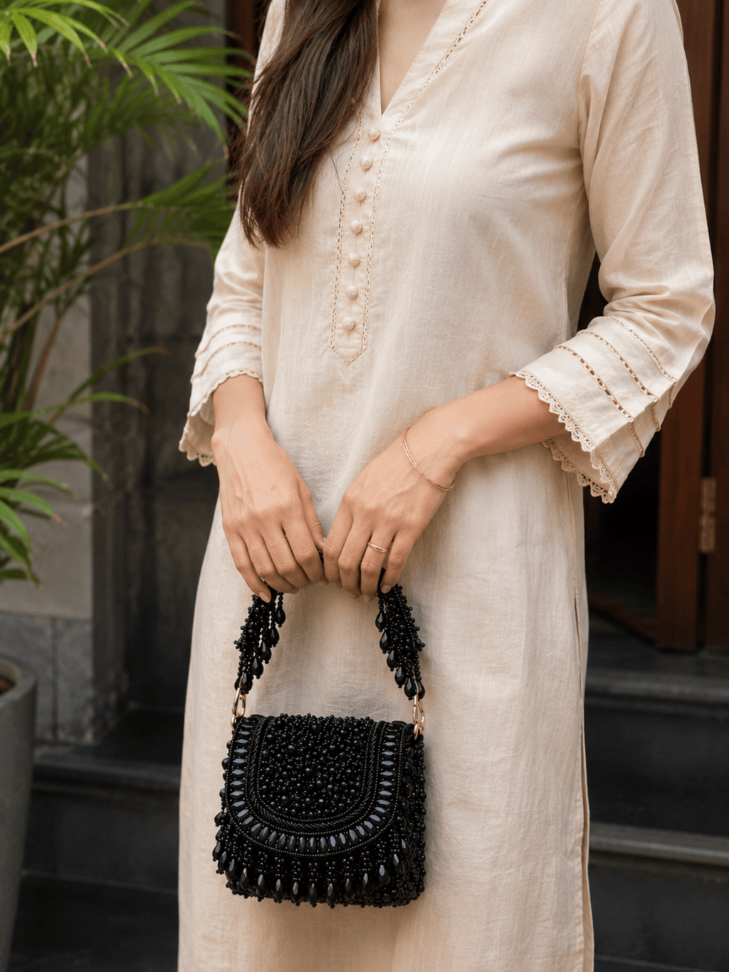 Pearl Noor Mini Clutch