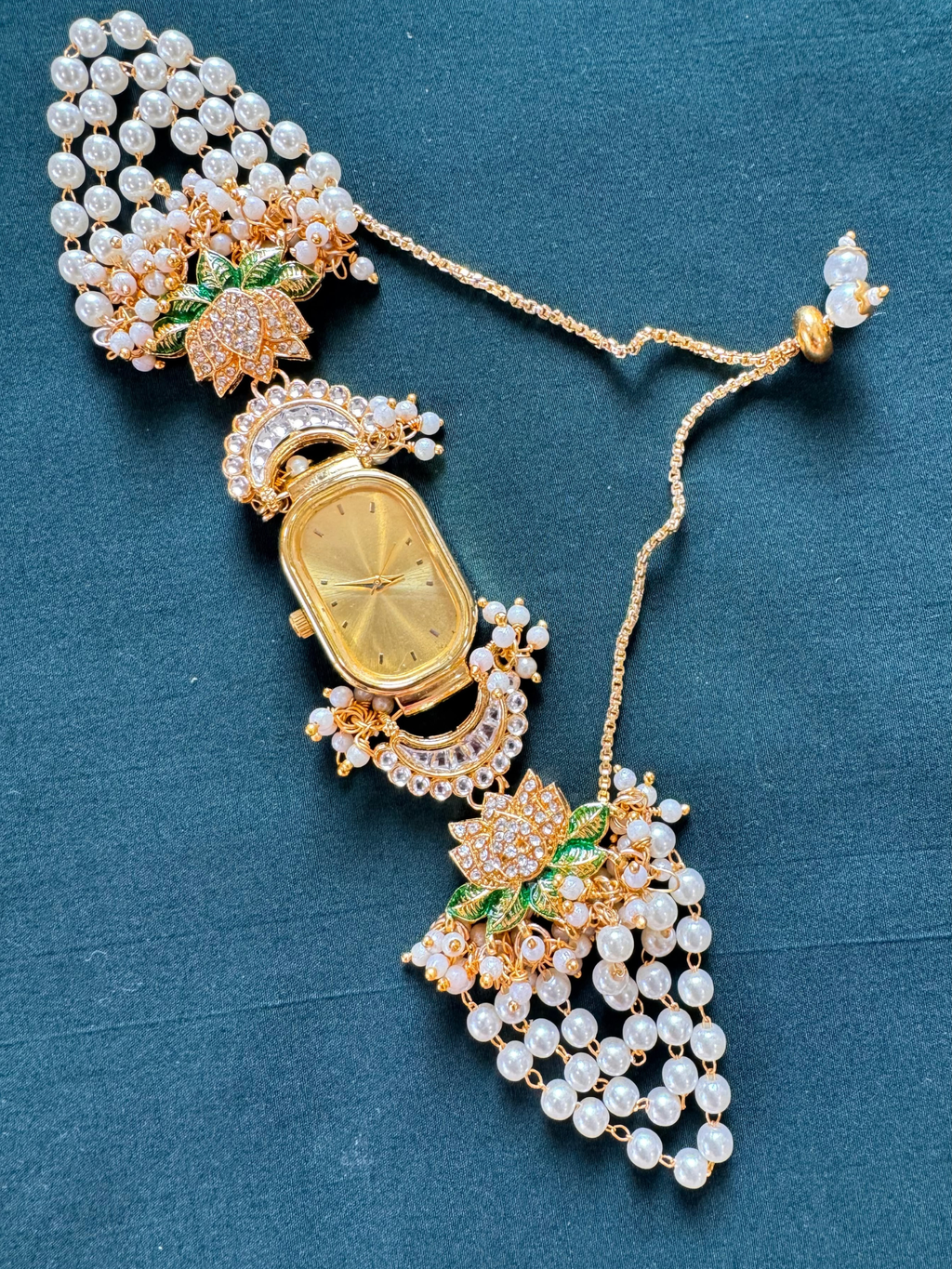 Emerald Lotus Pearl Jhaalar Watch