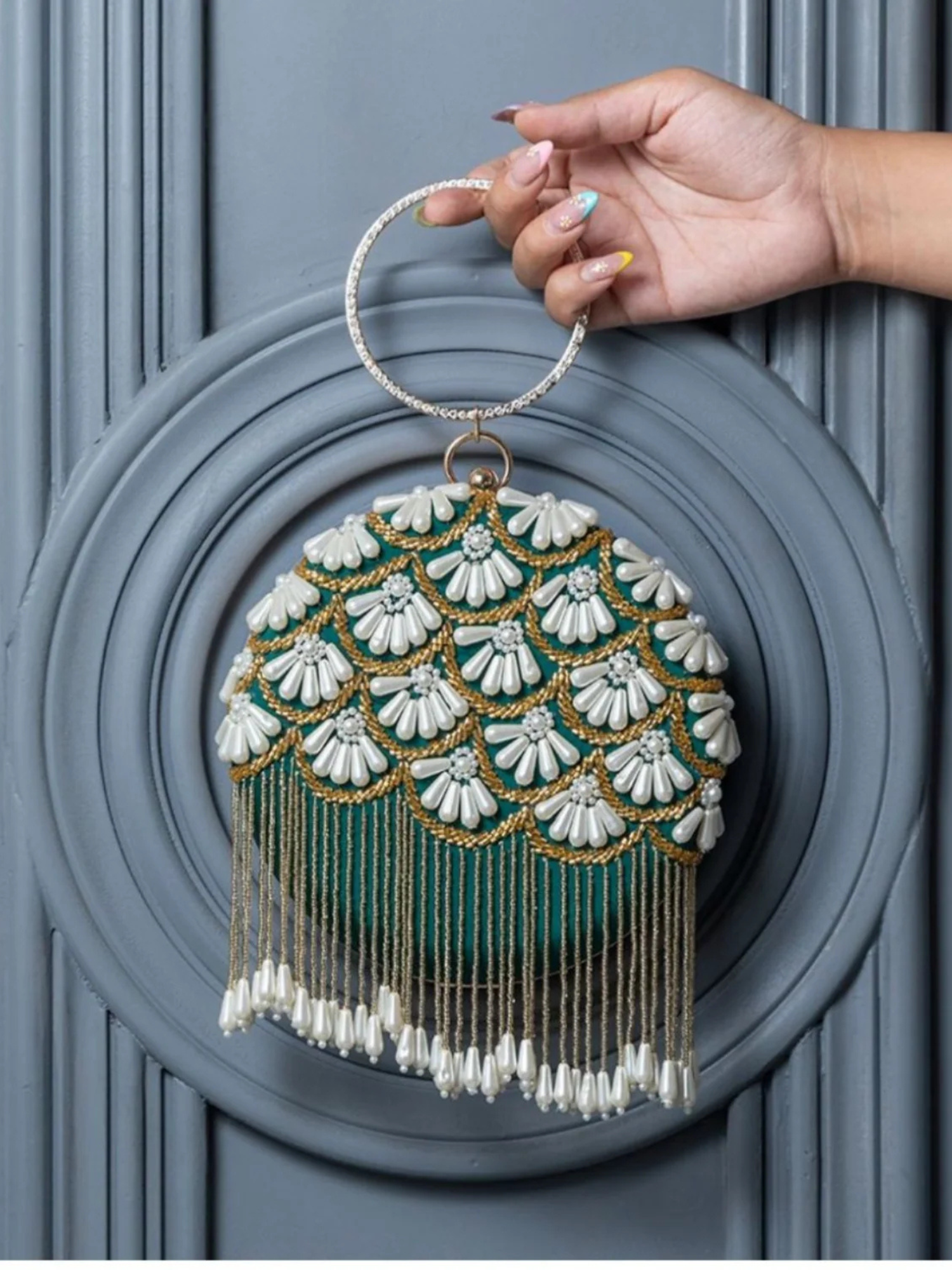 Noor Jharokha Clutch