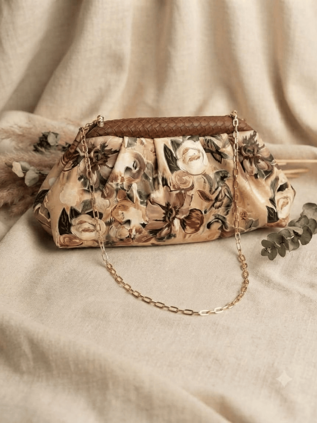 Floral Elegance Printed Batua Bag