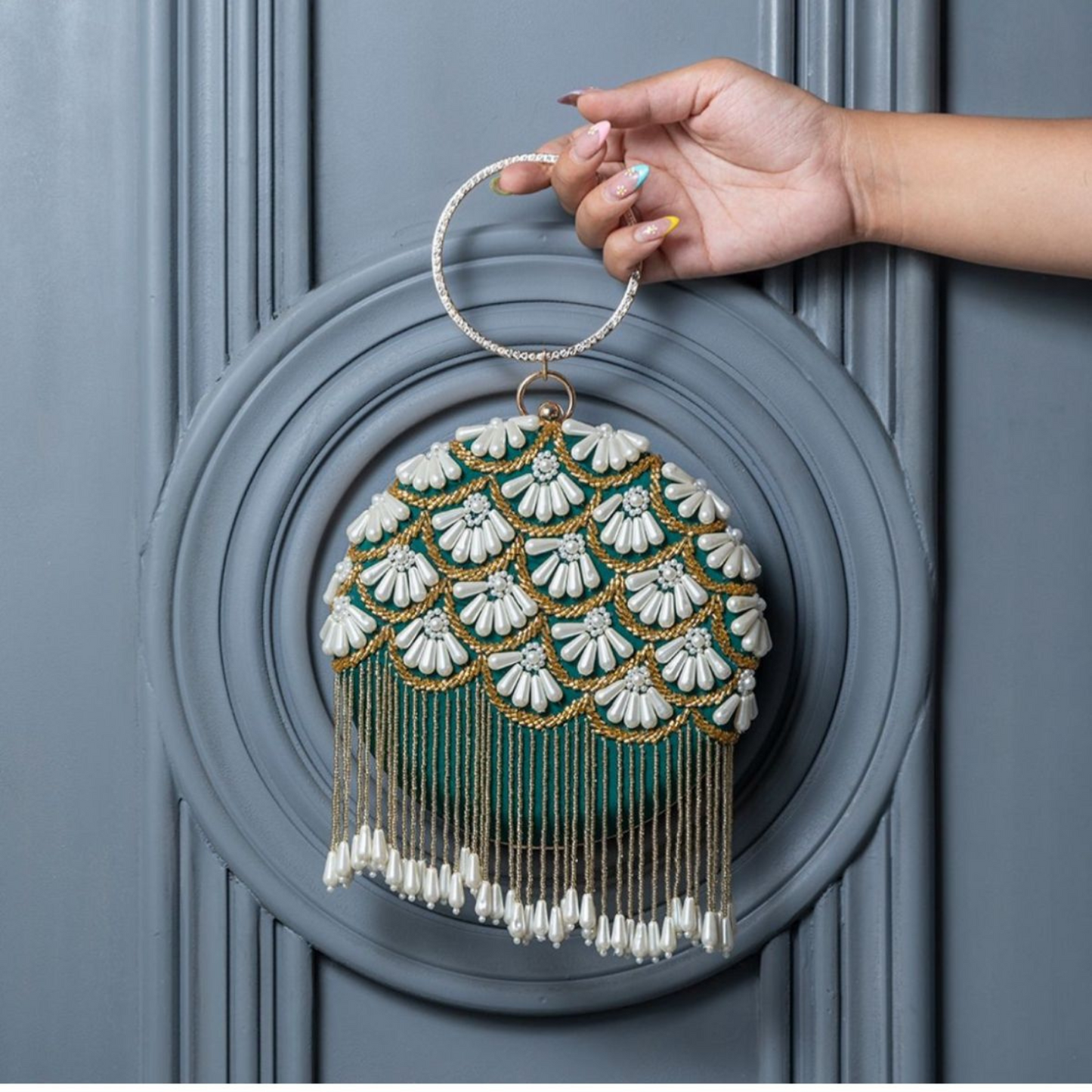 Noor Jharokha Clutch