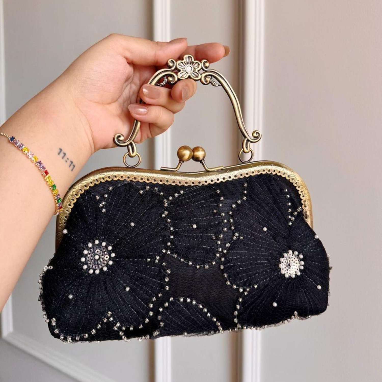Vintage Floral Embellished Clutch