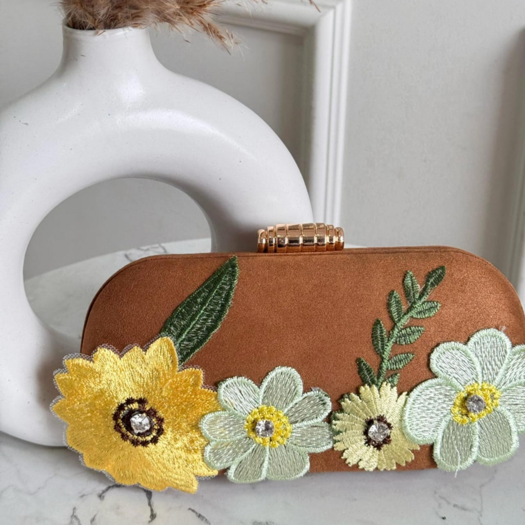 Mehka Phool Floral Clutch