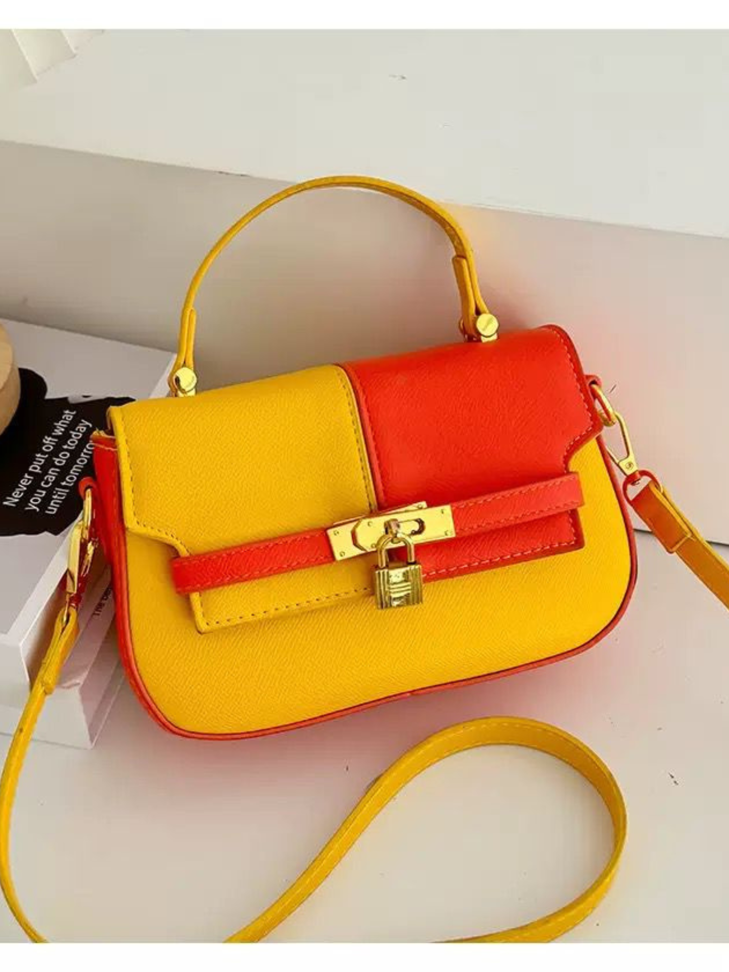 Signature Lock Bag (6 Colors)