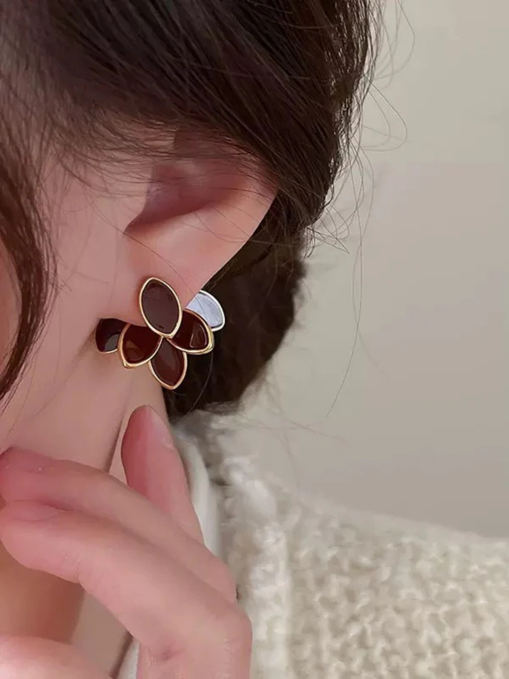 Petal Glow Stud Earrings