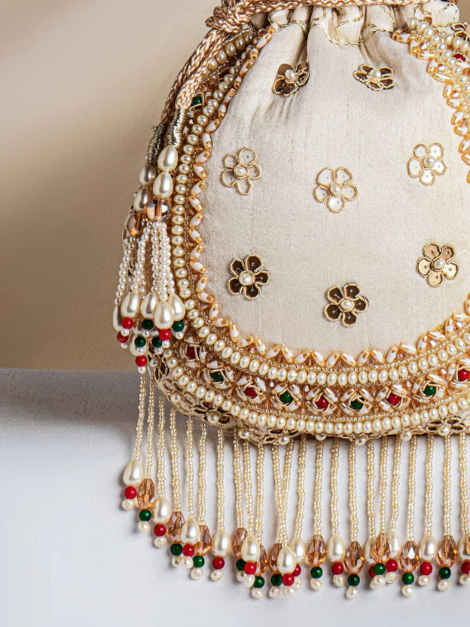 Heirloom Pearl Potli