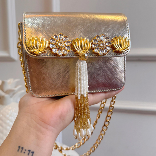 Kamal Tassel Clutch