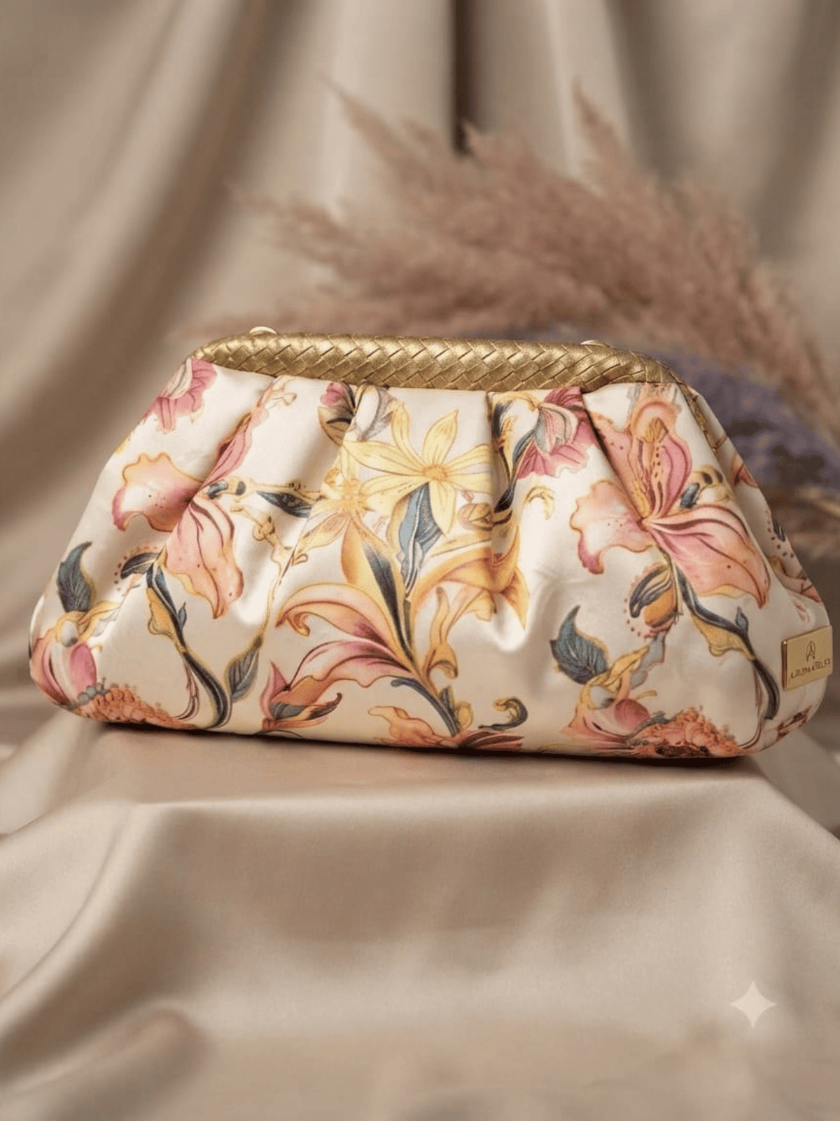 Floral Elegance Printed Batua Bag