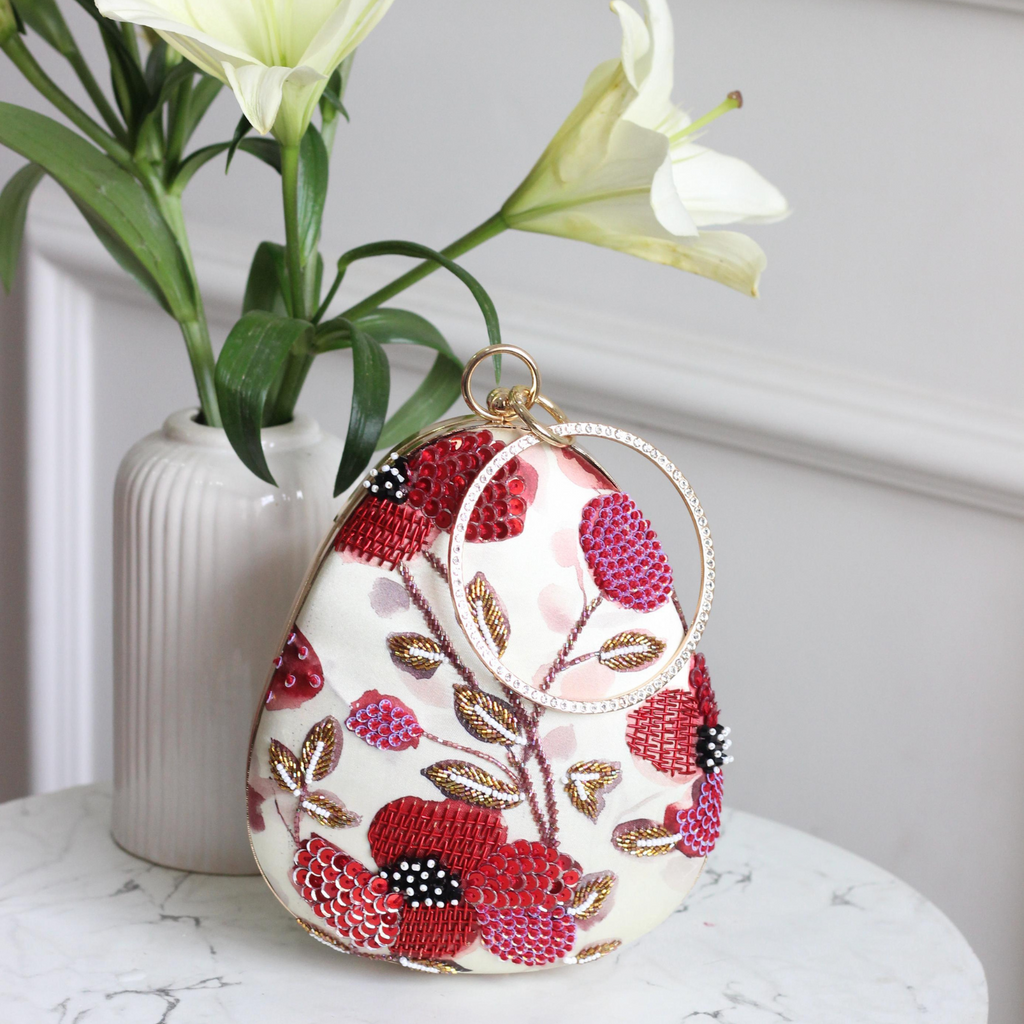 Gulzar Gleam Embroidered Clutch