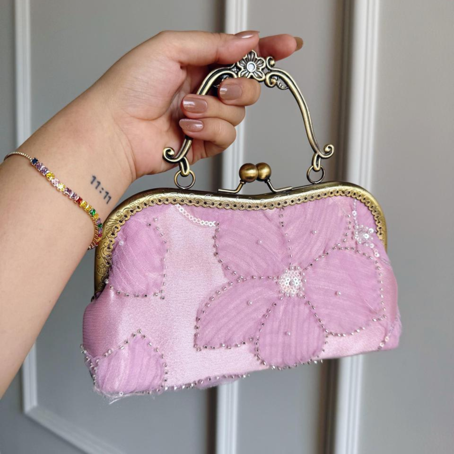 Vintage Floral Embellished Clutch