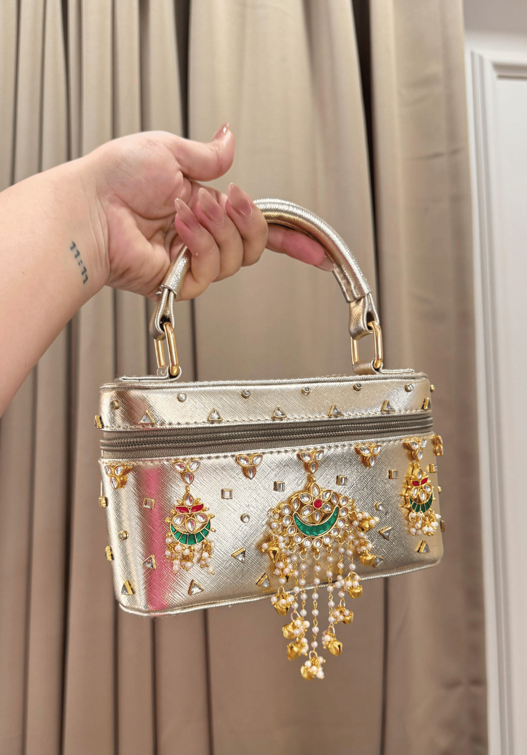 Zarveen Vanity Bag