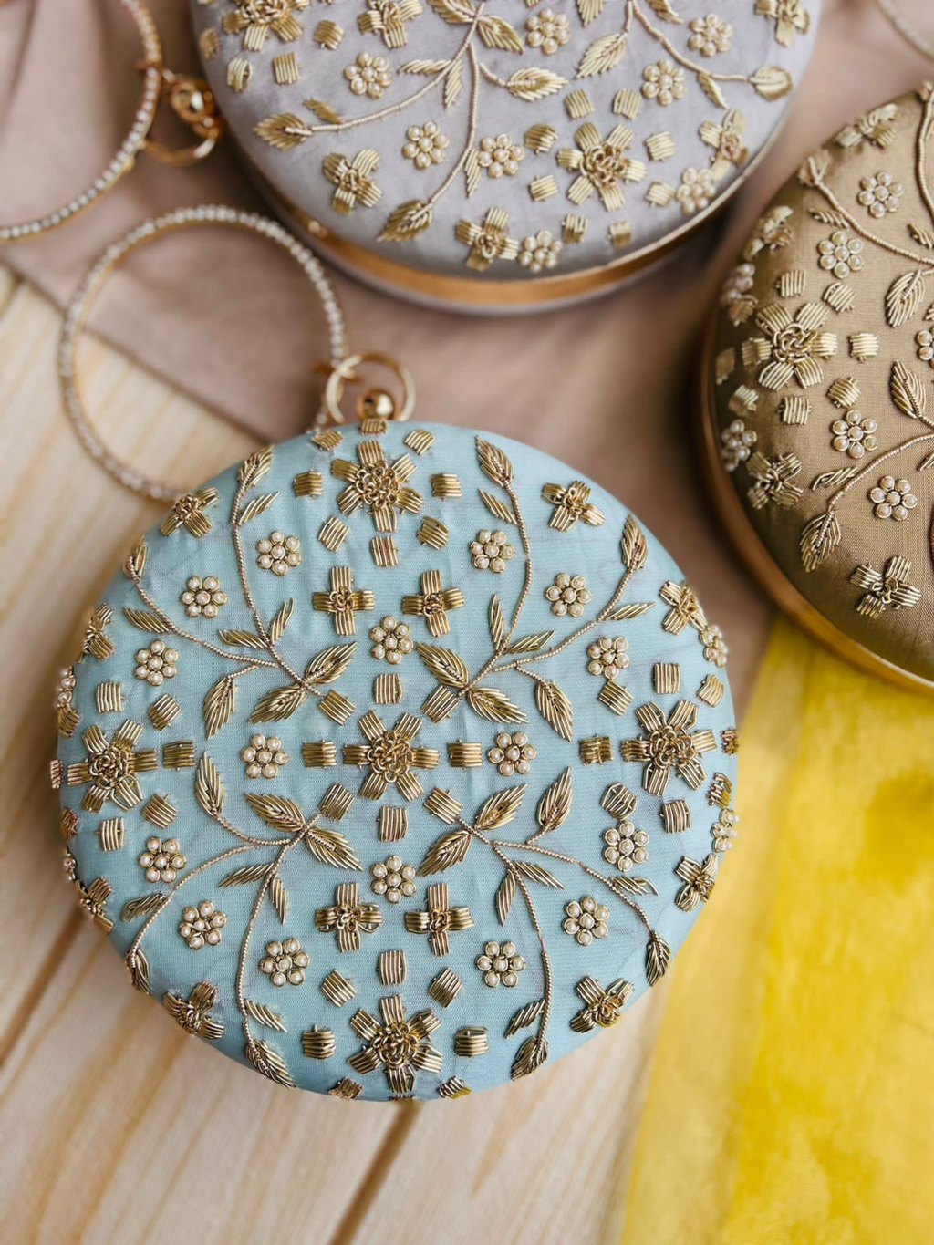 Zari Bloom Round Clutch