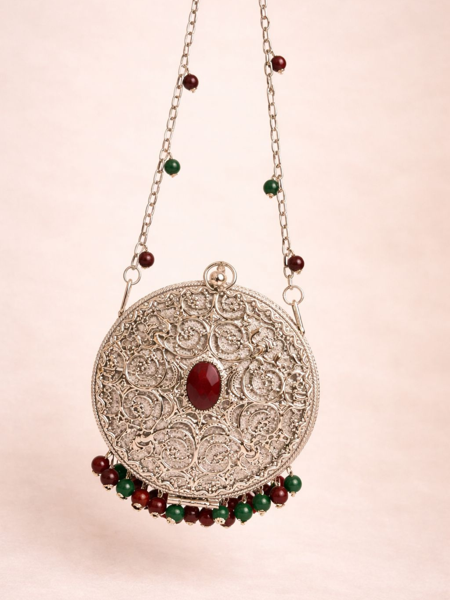 Ruhani Rajputana Clutch