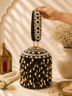 Moonfall Potli