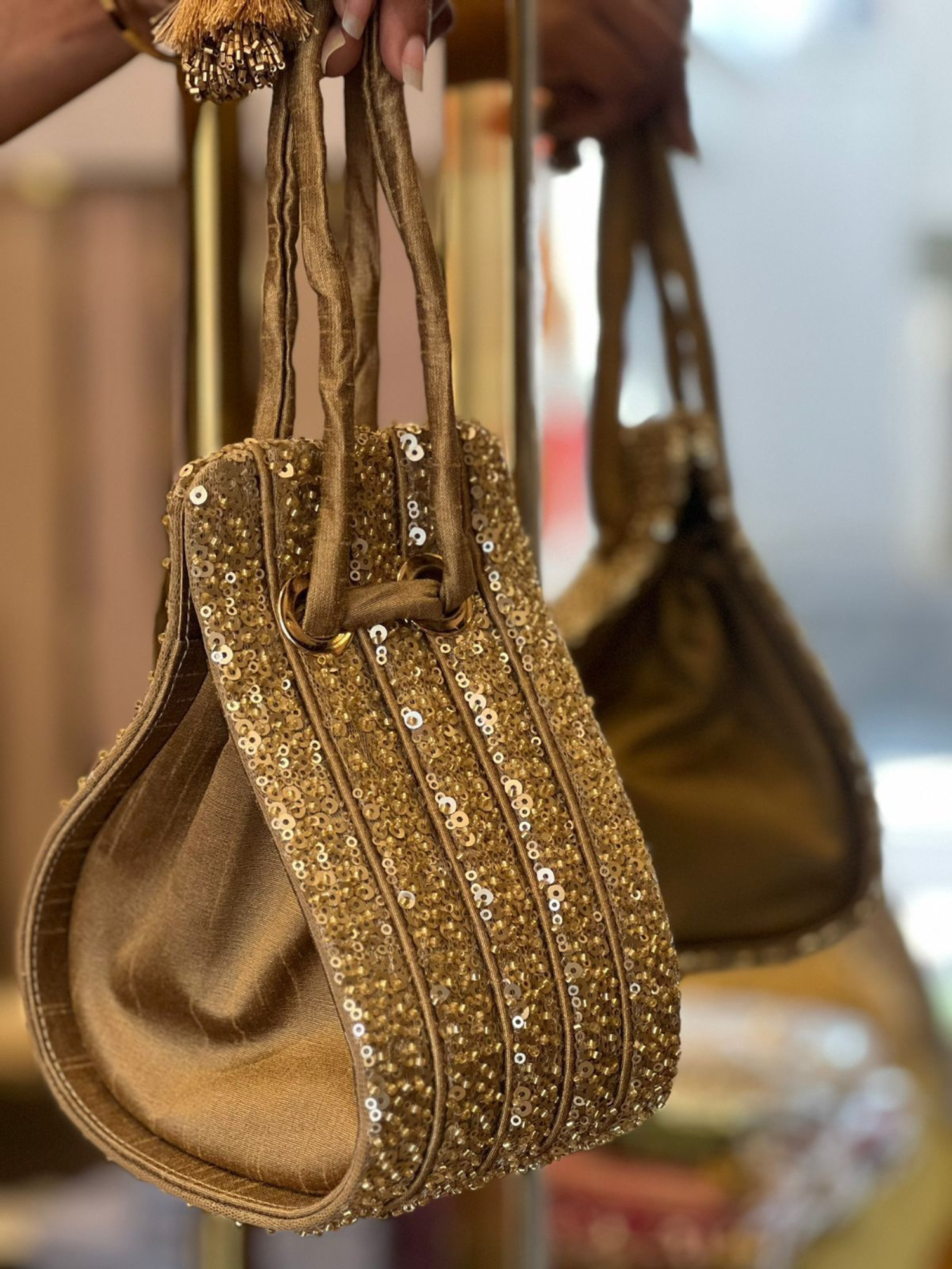 Zariya Shimmer Potli