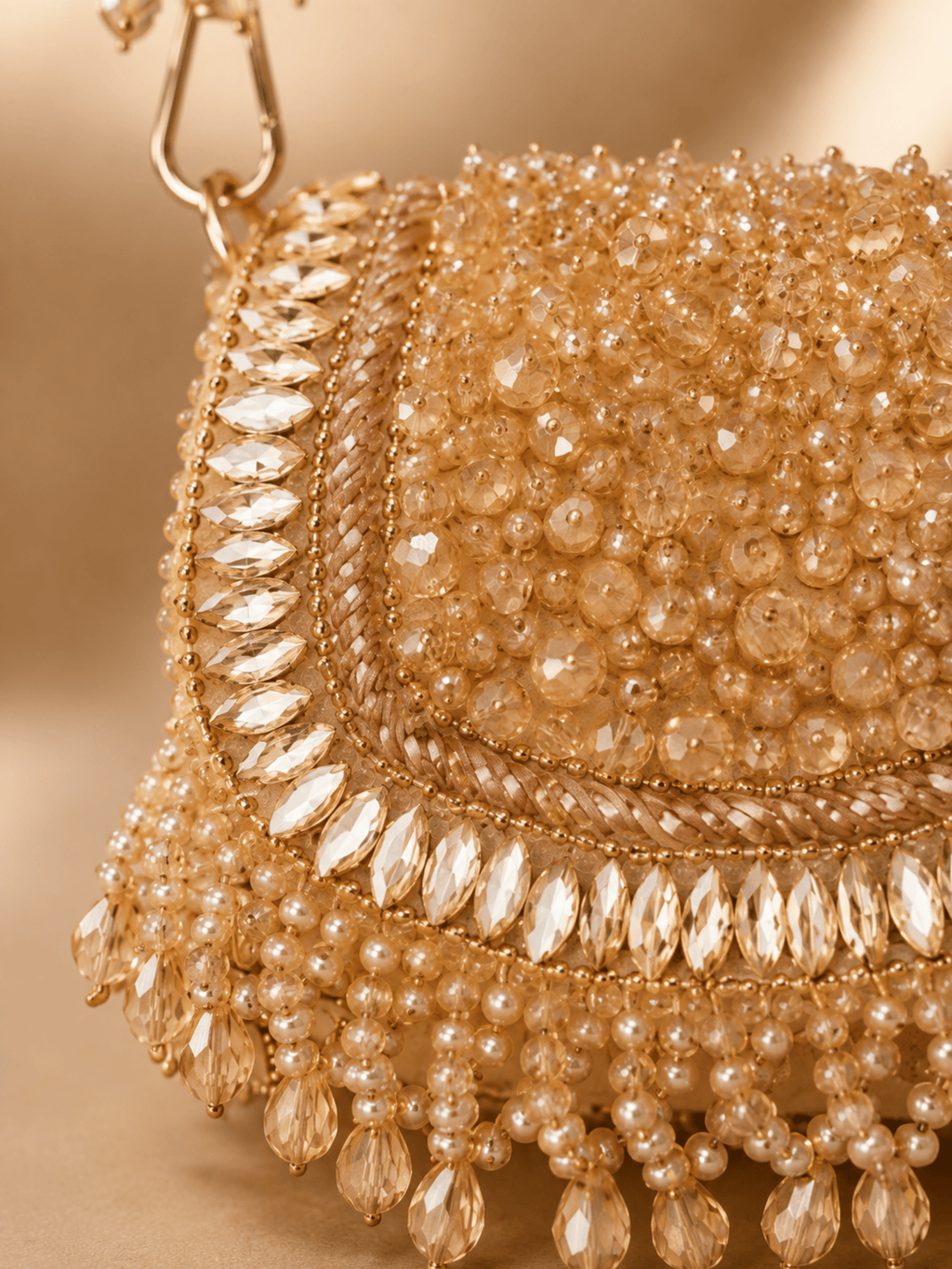 Pearl Noor Mini Clutch