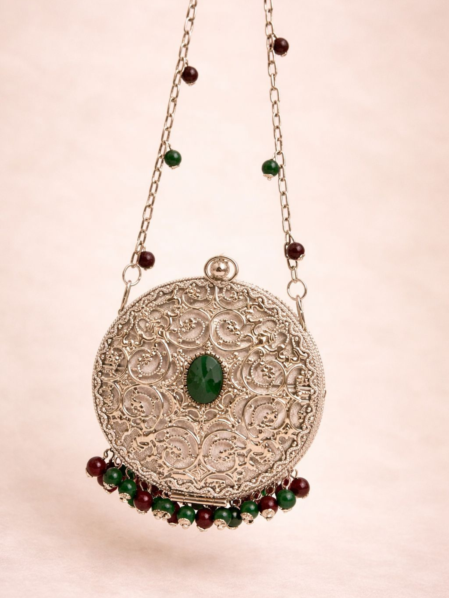 Ruhani Rajputana Clutch