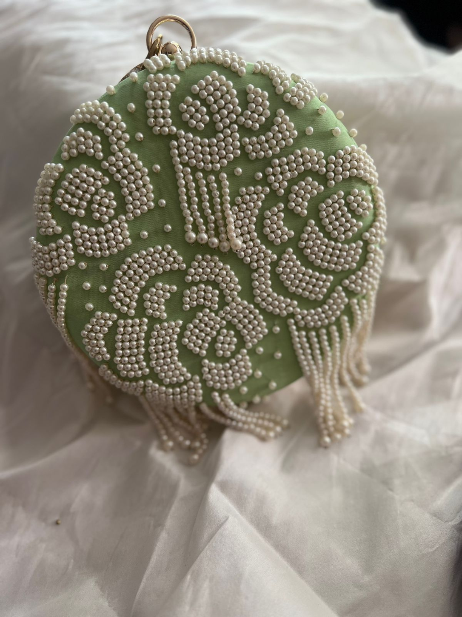 Rosette Pearl Round Clutch