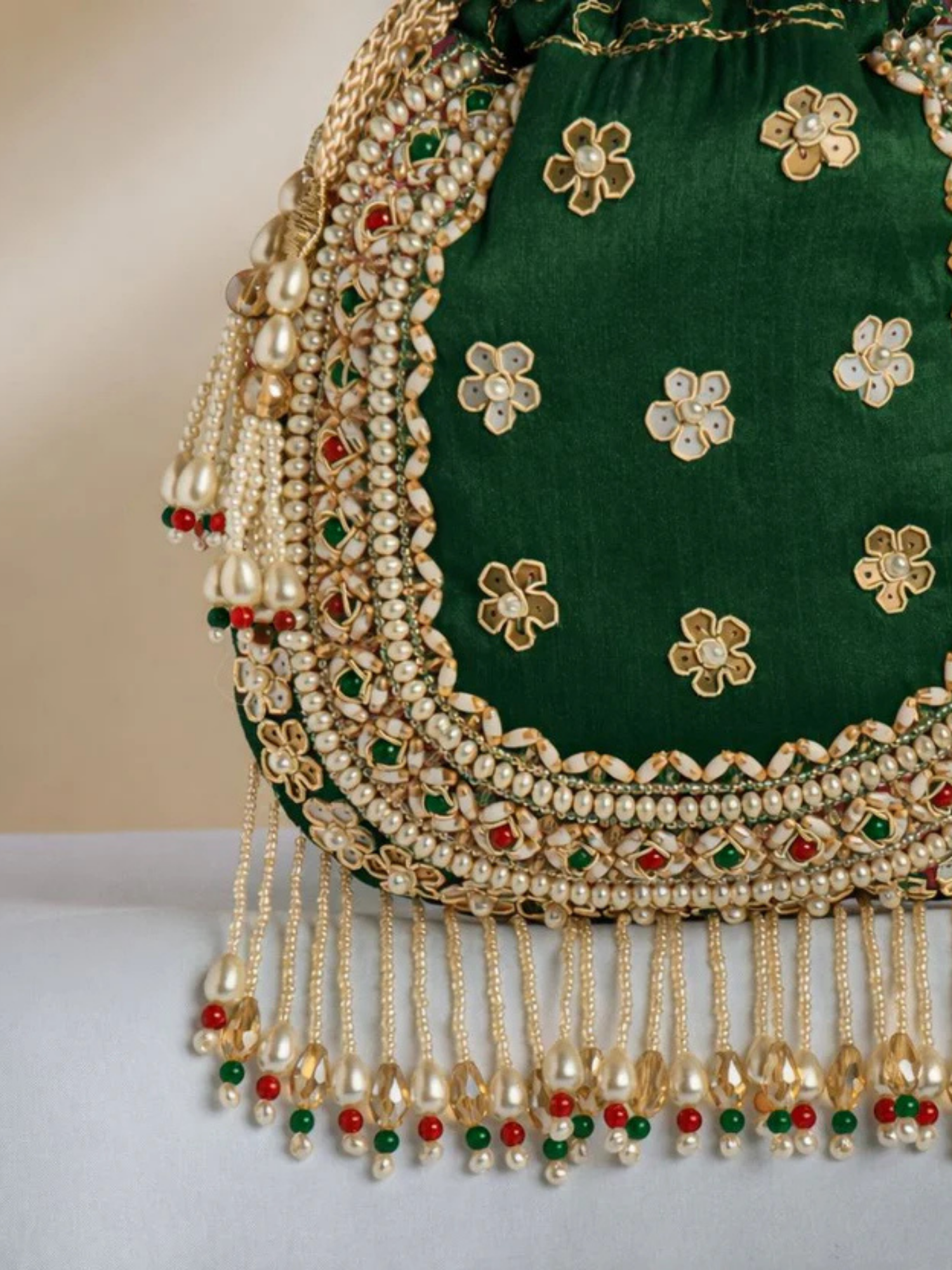Heirloom Pearl Potli