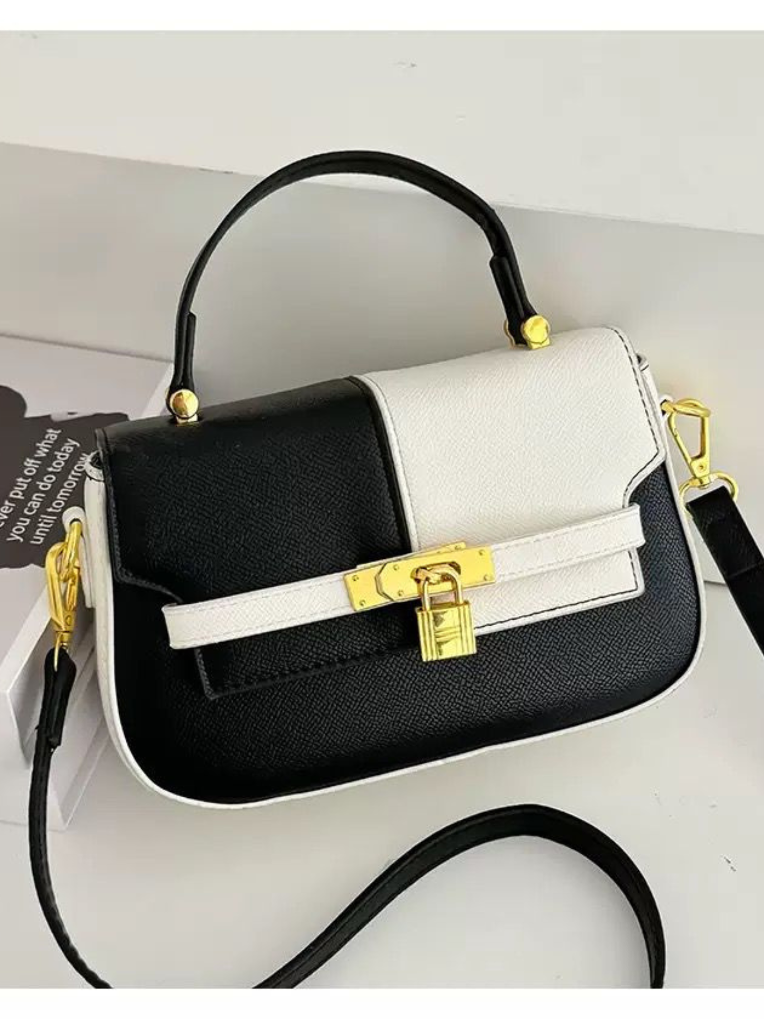 Signature Lock Bag (6 Colors)