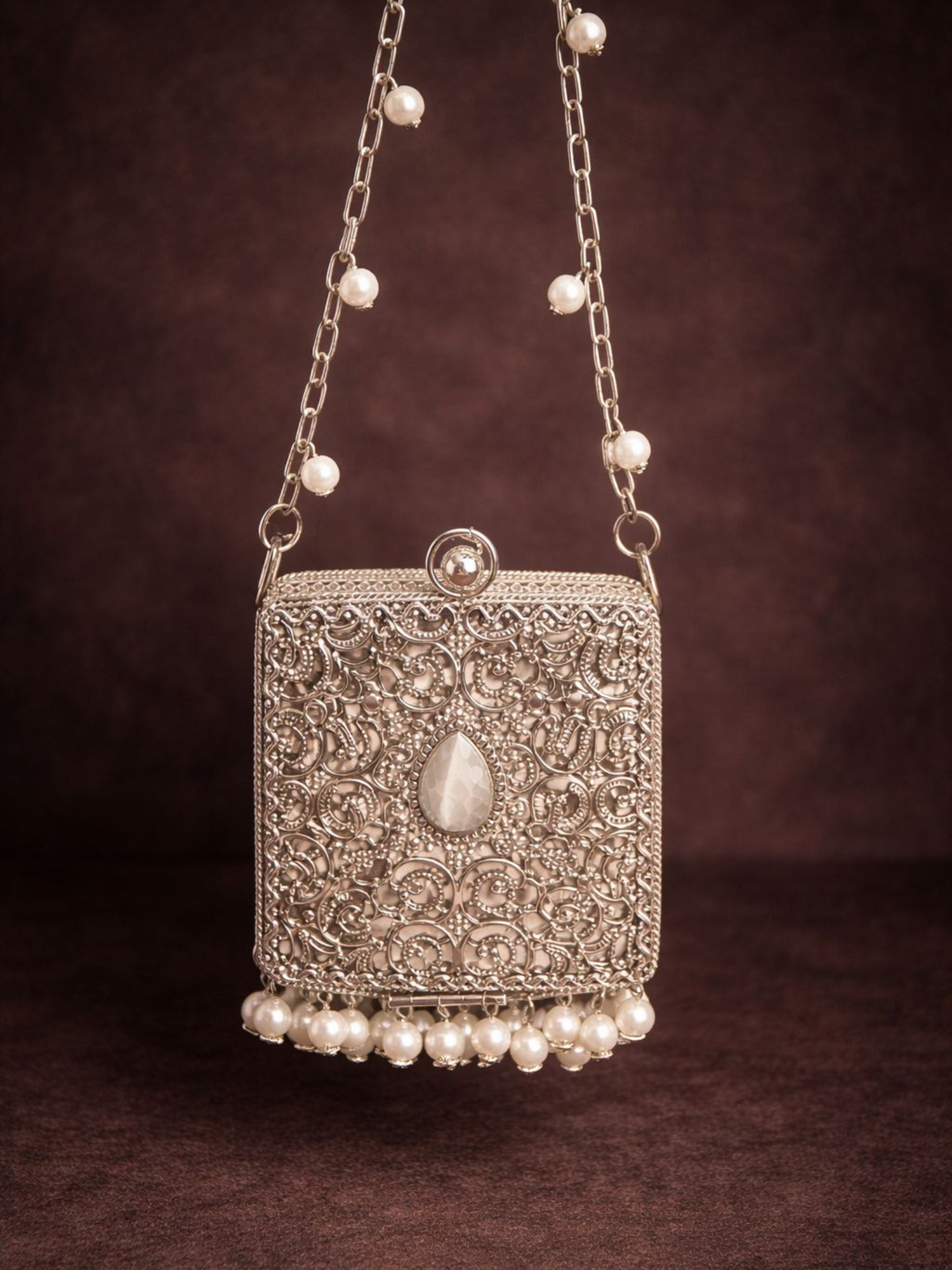 Zehra Emerald Filigree Clutch