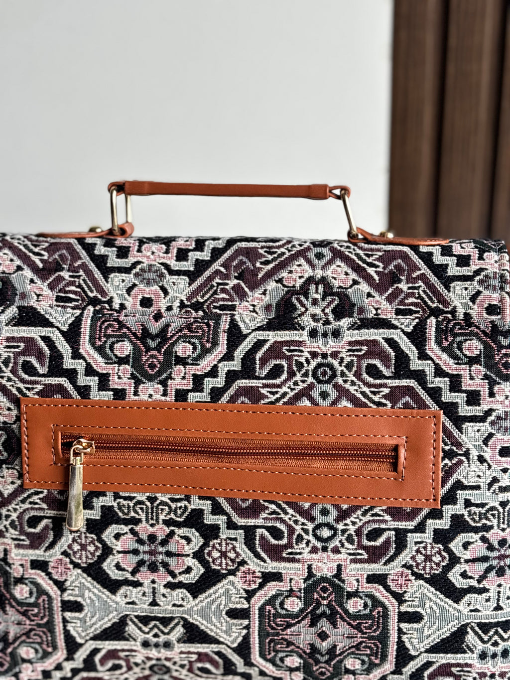 Double Magnet Duffle Bag