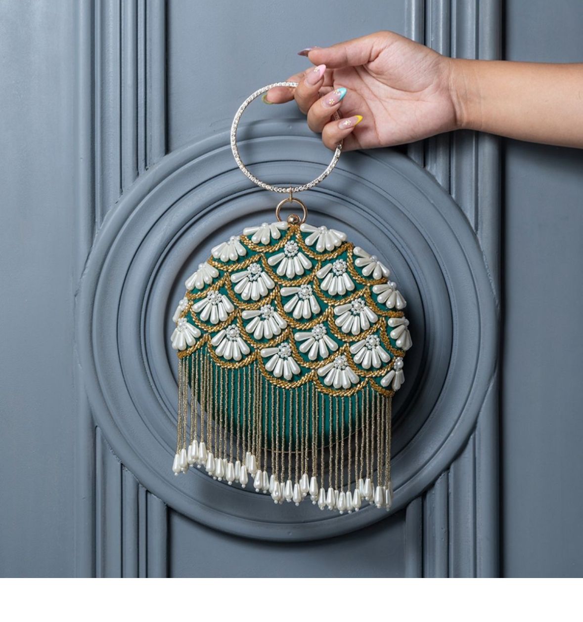 Noor Jharokha Clutch