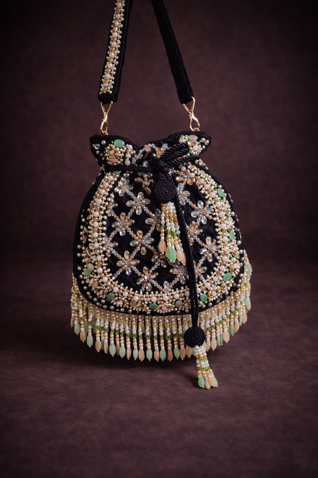 Zariya Floral Pearl Potli