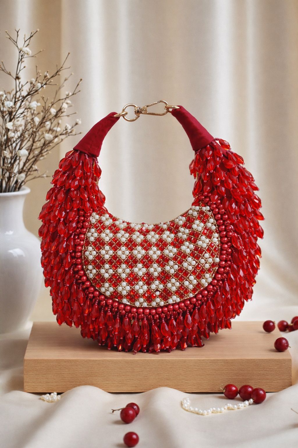 Pearl Cascade Clutch